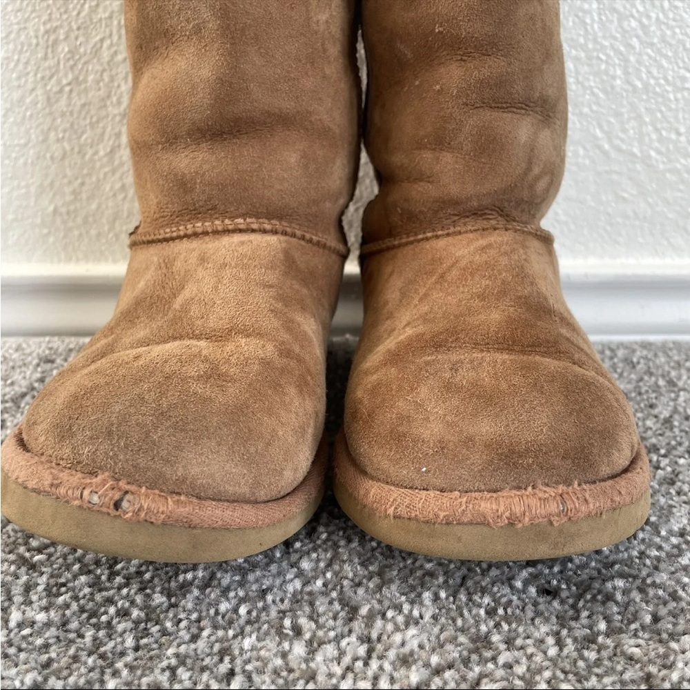 UGG Boots Womens 4 Brown Suede Leather Sheepskin Lining Comfort S/N 5229 Cozy - Picture 6 of 14